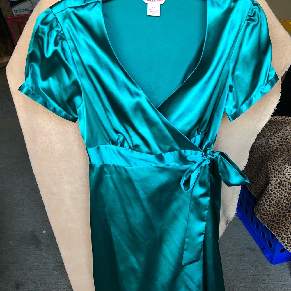 GUESS Jewel-toned wrap dress